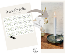 Lade das Bild in den Galerie-Viewer, Kerzenfolie Kerzentattoo "2006 Danke A5 - Blätterkranz grün * Herz schwarz | Gastgeschenk | Tischdeko | Stabkerzen diy- Kerzensticker DIY