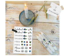 Lade das Bild in den Galerie-Viewer, Kerzenfolie Kerzentattoo "4007 Schulkind blau/grün " - Einschulung Schultüte 1.Klasse | Geschenk | Tischdeko | Stabkerzen diy- Kerzensticker DIY
