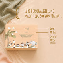 Load image into Gallery viewer, Erinnerungsbox Baby mit Deckel Motiv Safaritiere personalisiert – Ansicht 6