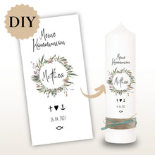 Lade das Bild in den Galerie-Viewer, Kerzenfolie Kommunionkerze "Penelope" Blumenkranz - personalisiert