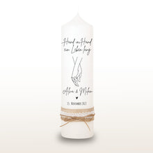 Lade das Bild in den Galerie-Viewer, Hochzeitskerze "Christine" Kranz Blätterzweig Eukalyptus - personalisiert