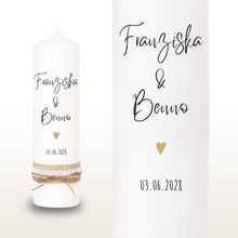 Charger l'image dans la galerie, Hochzeitskerze "Franziska" Herz gold mit Jute Spitze rustikaler Kordel - personalisiert