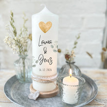 Charger l'image dans la galerie, Hochzeitskerze "Laura" Herz gold Blätterzweige - personalisiert