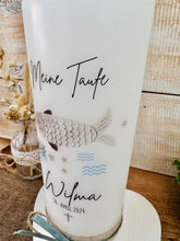 Charger l'image dans la galerie, Taufkerze " Wilma " Fisch boho - personalisiert