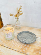 Lade das Bild in den Galerie-Viewer, Kerzenuntersetzer Kerzenteller "Skandi Cookie" Zink Metall