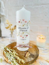 Charger l'image dans la galerie, Hochzeitskerze "Marietta" Blumenkranz | Kranz | altrosa - personalisiert