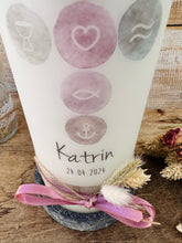 Lade das Bild in den Galerie-Viewer, Taufkerze "Katrin" watercolor Kreise Kreuz - personalisiert