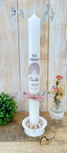 Lade das Bild in den Galerie-Viewer, Taufkerze / Konfirmationskerze "Cecilia" Regenbogen Eukalyptus rosa - personalisiert