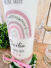 Lade das Bild in den Galerie-Viewer, Taufkerze / Konfirmationskerze "Cecilia" Regenbogen Eukalyptus rosa - personalisiert