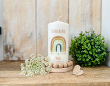 Lade das Bild in den Galerie-Viewer, Kerze zur Einschulung "Regenbogen Mario" - personalisiert