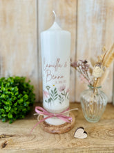 Charger l'image dans la galerie, Hochzeitskerze "Camilla" Blumenwiese | altrosa - personalisiert