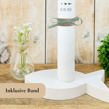 Lade das Bild in den Galerie-Viewer, Kommunionkerze "Joey" - personalisiert