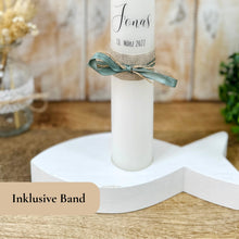 Lade das Bild in den Galerie-Viewer, Kommunionkerze "Jonas" Eukalyptusfisch - personalisiert