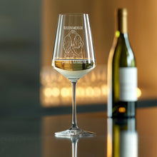 Charger l'image dans la galerie, Weinglas personalisiert mit Gravur Freundschaftsgeschenk