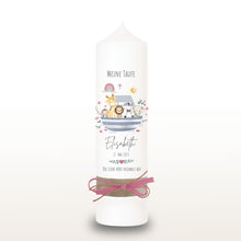 Charger l'image dans la galerie, Taufkerze "Elisabeth" Wal hell blau mit christlichen Symbolen - personalisiert