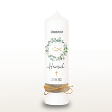 Lade das Bild in den Galerie-Viewer, Kommunionkerze "Heinrich" Eukalyptuskranz - personalisiert