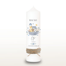 Lade das Bild in den Galerie-Viewer, Taufkerze "Otto" Wal hell blau mit christlichen Symbolen - personalisiert