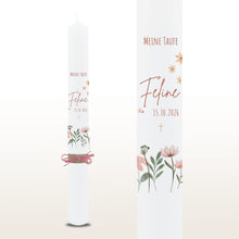 Charger l'image dans la galerie, Taufkerze "Feline" Wal hell blau mit christlichen Symbolen - personalisiert