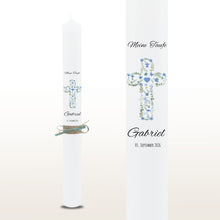 Lade das Bild in den Galerie-Viewer, Taufkerze „Gabriel" Kreuz | christliche Symbole | Rosa - personalisiert