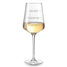 Lade das Bild in den Galerie-Viewer, Weinglas mit Gravur & Spruch "Schlechter, Guter Tag, Frag Nicht! - Levke " Leonardo