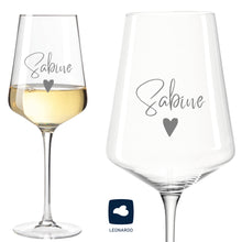 Load image into Gallery viewer, Leonardo Weinglas personalisiert mit Gravur "Sabine"