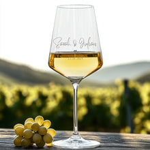 Charger l'image dans la galerie, 2er Set Weinglas personalisiert mit Gravur - Hochzeitsgeschenke mit Name & Datum Herz "Sarina" Leonardo