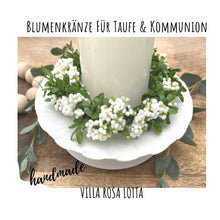 Lade das Bild in den Galerie-Viewer, Blumenkranz "Flora" weiß - Kerzenzubehör