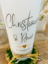 Load image into Gallery viewer, Hochzeitskerze "Christiane" handgemaltes Herz - personalisiert