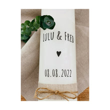 Load image into Gallery viewer, Hochzeitskerze "Lulu" Herz minimalistisch - personalisiert
