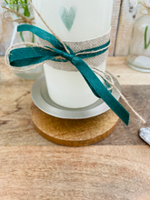 Lade das Bild in den Galerie-Viewer, Kerzenhalter "Strolch" silberfarben Metall & Holz - Kerzenzubehör