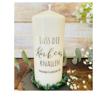 Charger l'image dans la galerie, Weihnachtskerze/Adventskerze * Kerze Aris Lass die Korken knallen Silvester - Neues Jahr ⋆ Ein gesundes & glückliches Jahr Sektgläser