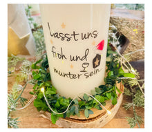 Charger l'image dans la galerie, Weihnachtskerze/Adventskerze * Klaas - Lasst uns froh und munter sein * Nikolausmütze & Weinglas