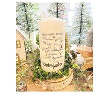 Charger l'image dans la galerie, Weihnachtskerze/Adventskerze * Skadi Winterzauber * Kerze mit Text und winterlichen Motiven