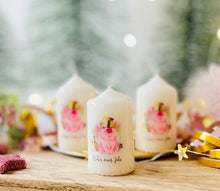 Lade das Bild in den Galerie-Viewer, Weihnachtskerze/Adventskerze * Victoria Silvester* "Frohes neues Jahr " Neujahr Feuerwerk Sektflasche Glücksschwein Schwein Glück