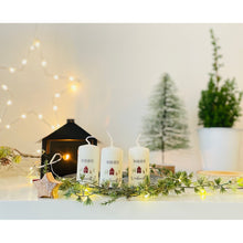 Charger l'image dans la galerie, Weihnachtskerze/Kerze zu Neujahr "Hollie" rot