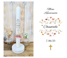 Lade das Bild in den Galerie-Viewer, Kommunionkerze &quot;Chantalle&quot; Blumenwiese - personalisiert
