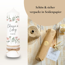 Charger l&#39;image dans la galerie, Hochzeitskerze &quot;Chrissie&quot; Blumenwiese rosa - personalisiert
