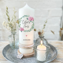 Charger l&#39;image dans la galerie, Hochzeitskerze &quot;Estrid&quot; Hortensien Eukalyptus rosa - personalisiert
