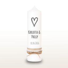 Charger l&#39;image dans la galerie, Hochzeitskerze &quot;Karlotta&quot; Herz - personalisiert
