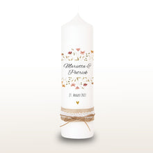 Charger l&#39;image dans la galerie, Hochzeitskerze &quot;Marietta&quot; Blumenkranz Kranz altrosa - personalisiert
