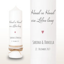 Charger l&#39;image dans la galerie, Hochzeitskerze &quot;Romy&quot; *Hand in Hand ein Leben lang&quot; Spruch* - personalisiert
