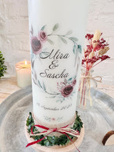 Charger l&#39;image dans la galerie, Bougie de mariage &quot;Lilly&quot; Moody flowers - personnalisée

