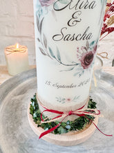 Charger l&#39;image dans la galerie, Bougie de mariage &quot;Lilly&quot; Moody flowers - personnalisée
