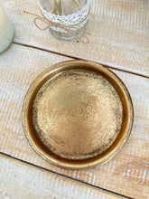 Load image into Gallery viewer, Candle coaster candle plate &quot;Kleo&quot; gold colored zinc metal
