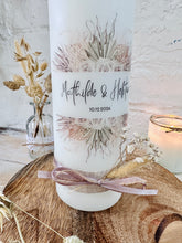 Load image into Gallery viewer, Hochzeitskerze &quot;Mathilde&quot; Boho | Kranz | beige | altrosa - personalisiert
