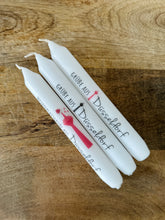 Charger l&#39;image dans la galerie, Bougie bâton bougie cadeau &quot;Düsseldorf Avent&quot; Vœux de Noël
