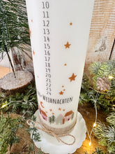 Lade das Bild in den Galerie-Viewer, Weihnachtskerze/Adventskerze &quot;Alvena 5&quot; Kalenderkerze 1-24
