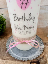 Lade das Bild in den Galerie-Viewer, Geschenk Kerze „Martina-Happy Birthday“ Geburtstagskerze - personalisierbar
