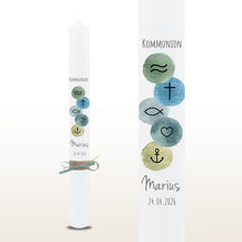 Lade das Bild in den Galerie-Viewer, Kommunionkerze “Marius“ christliche Symbole - personalisiert
