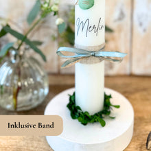 Lade das Bild in den Galerie-Viewer, Kommunionkerze &quot;Merlin&quot; - personalisiert
